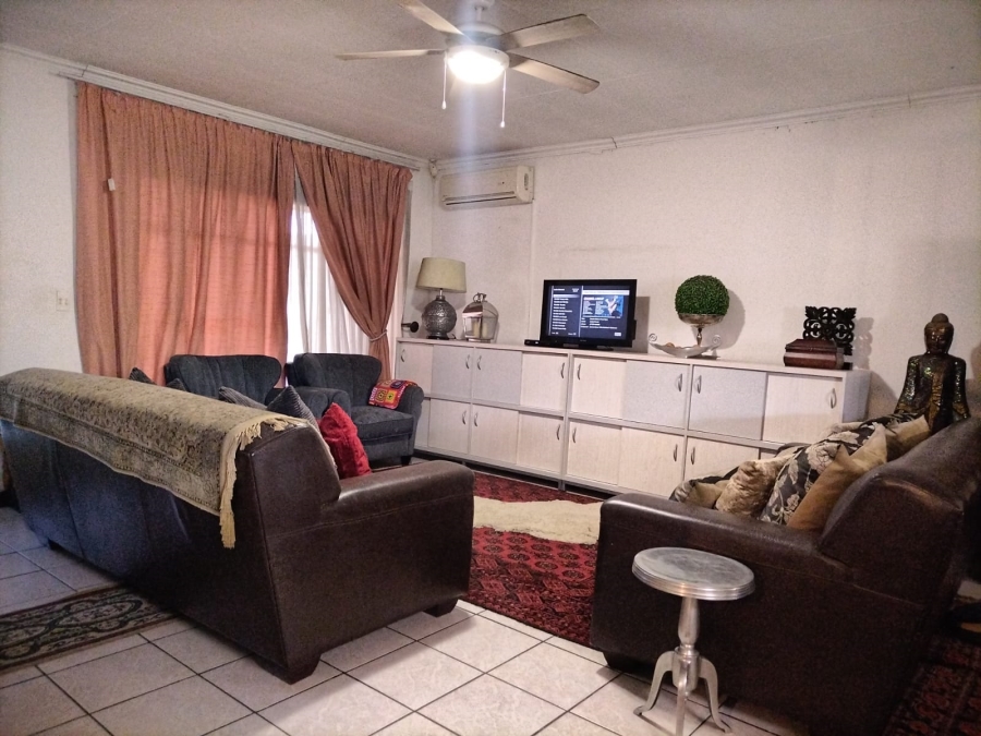 3 Bedroom Property for Sale in Oos Einde North West